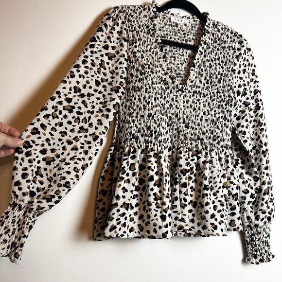 THML Leopard Print V-Neck Long Balloon Sleeve Ruched Ivory Black Shirt Top Sz S - Picture 3 of 10